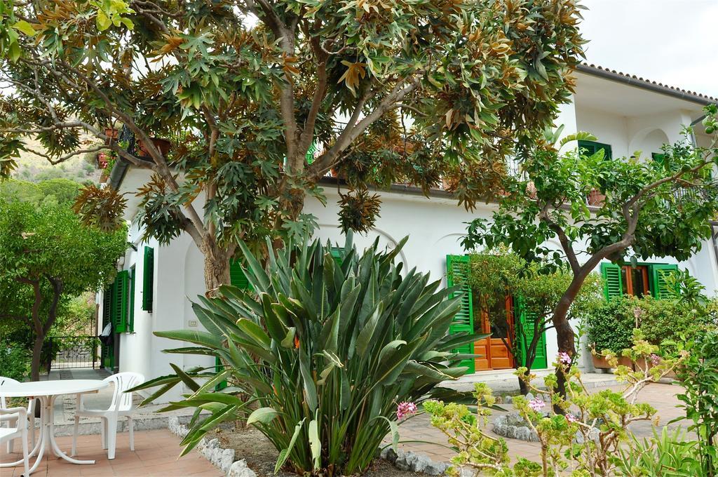 Seafront Apartments Garden House Таормина Номер фото